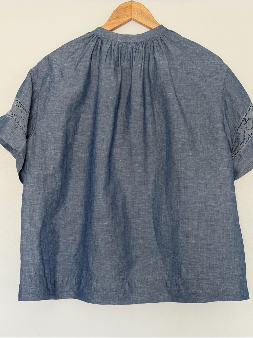 Ann Mashburn Chambray Linen Blend Lace Sleeve Blouse Top Blue Size Small - Picture 4 of 6